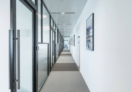 美國學者：美跨國企業希望支持開放的貿易體系
